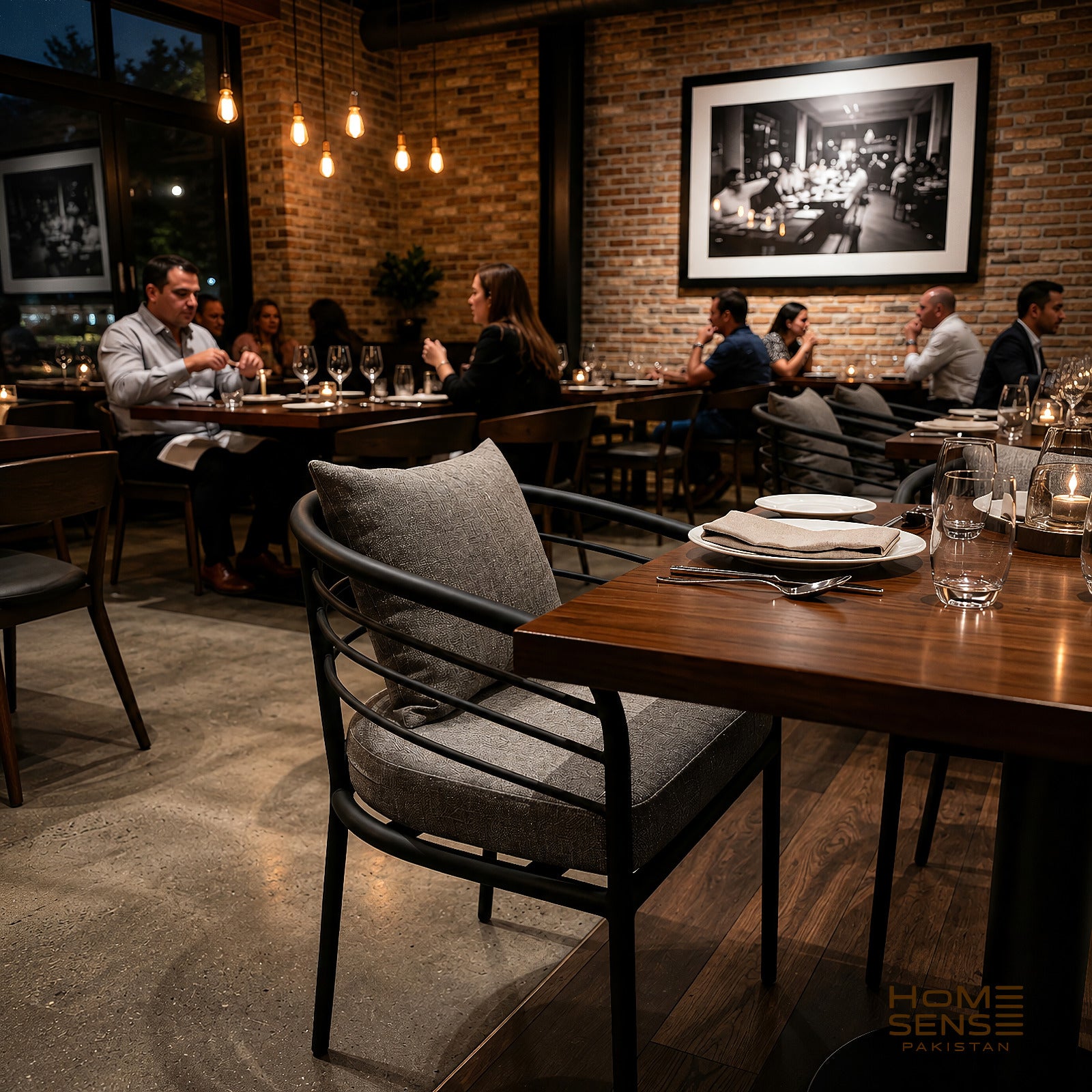 Arc Lounge Dining Chair