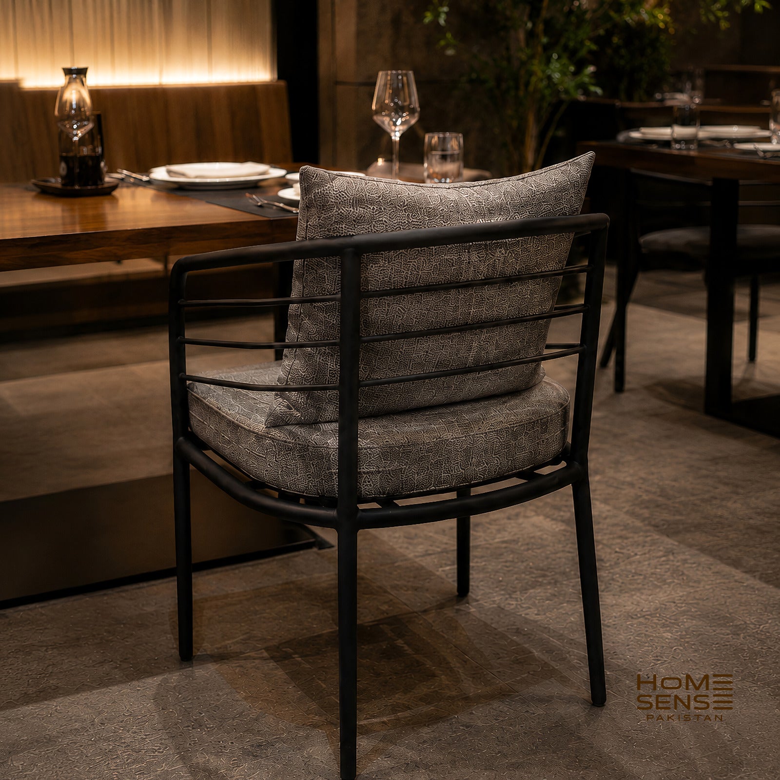 Arc Lounge Dining Chair