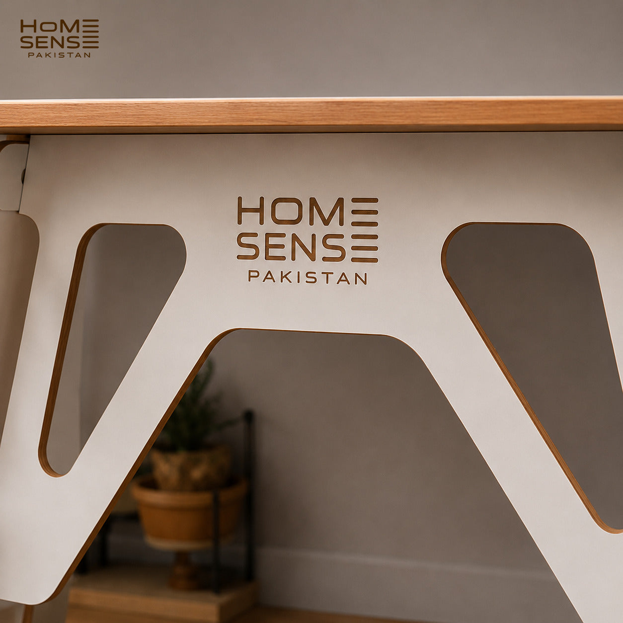 Built in Desk Table